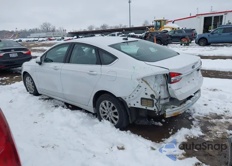 2017 Ford Fusion S z USA, uszkodzony, nr VIN 3FA6P0G77HR318708